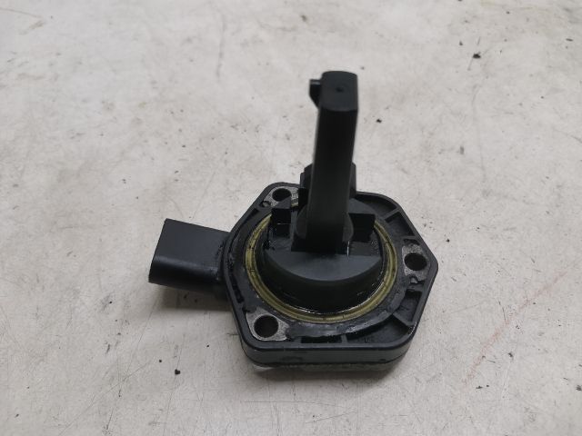 bontott AUDI A6 C5 Olajszint Jeladó