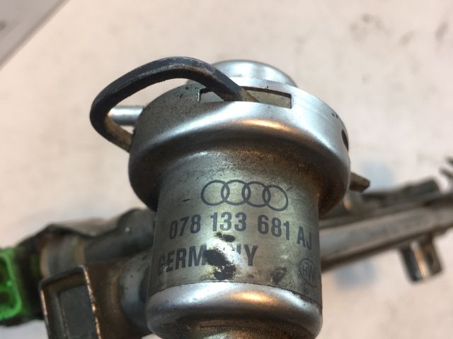 bontott AUDI A6 C5 Porlasztó Sor / Híd