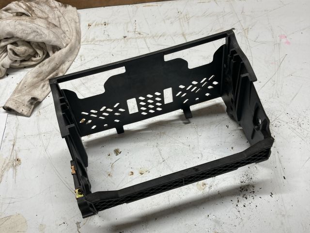 bontott AUDI A6 C5 Rádió / CD Keret