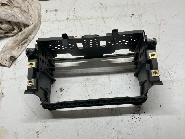 bontott AUDI A6 C5 Rádió / CD Keret