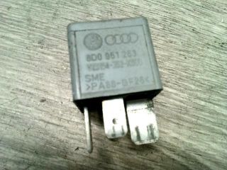 bontott AUDI A6 C5 Relé
