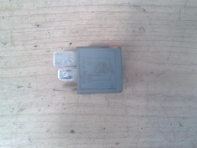 bontott AUDI A6 C5 Relé