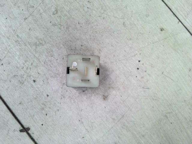 bontott AUDI A6 C5 Relé