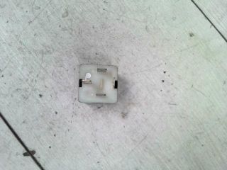 bontott AUDI A6 C5 Relé