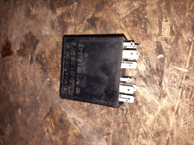 bontott AUDI A6 C5 Relé