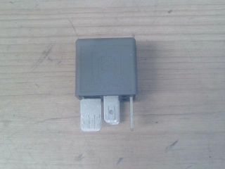 bontott AUDI A6 C5 Relé