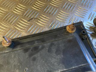 bontott AUDI A6 C5 Rendszámtábla Tartó