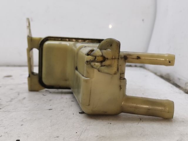 bontott AUDI A6 C5 Szervóolaj Tartály