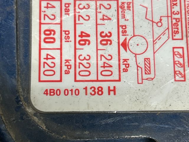 bontott AUDI A6 C5 Tankajtó