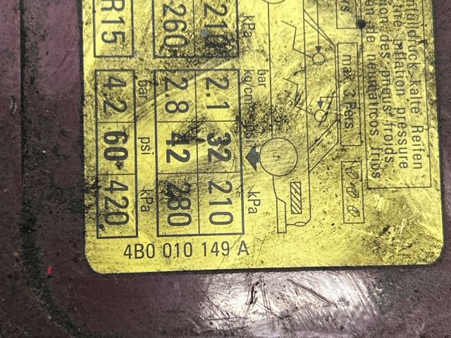 bontott AUDI A6 C5 Tankajtó