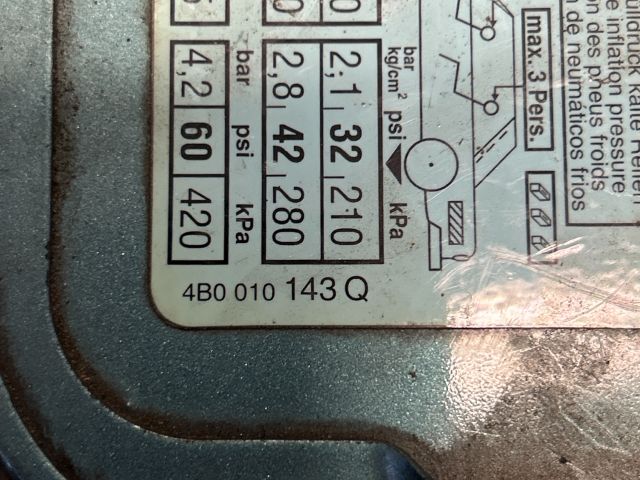 bontott AUDI A6 C5 Tankajtó