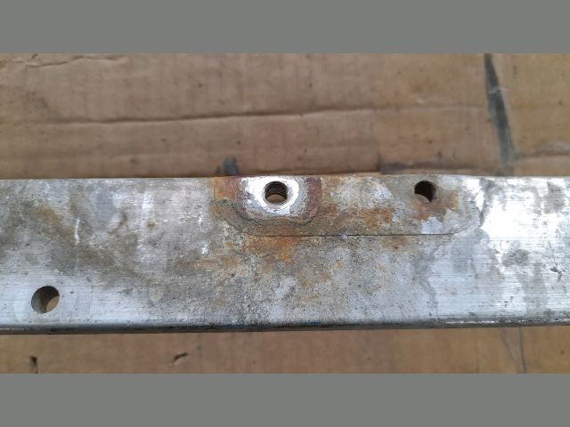 bontott AUDI A6 C5 Toronymerevítő