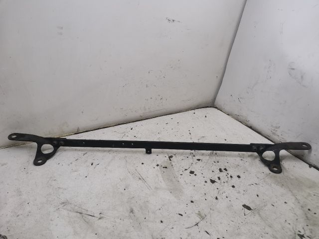 bontott AUDI A6 C5 Toronymerevítő