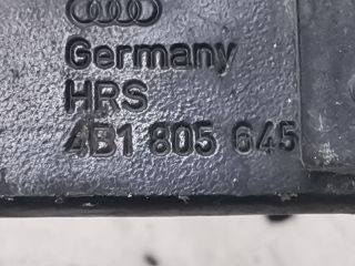 bontott AUDI A6 C5 Toronymerevítő