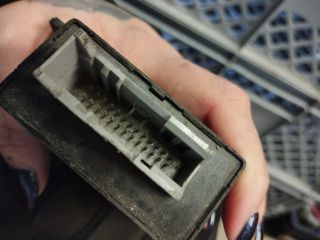 bontott AUDI A6 C5 Tükör Állító Elektronika