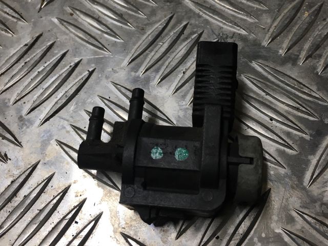 bontott AUDI A6 C5 Vákum Szelep