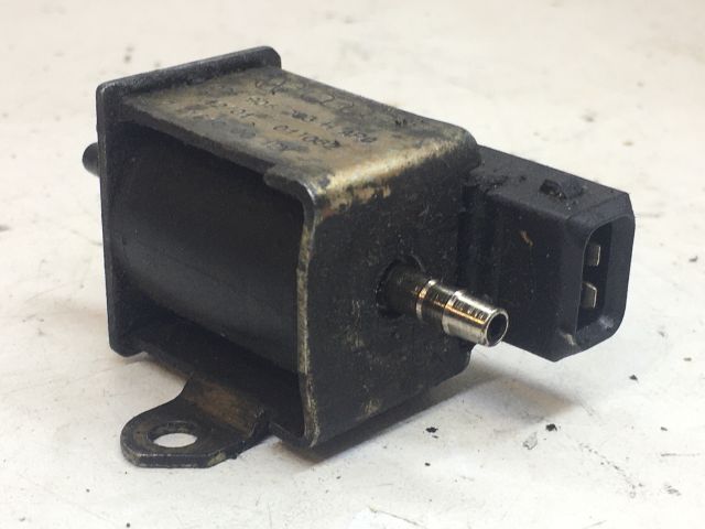 bontott AUDI A6 C5 Vákum Szelep