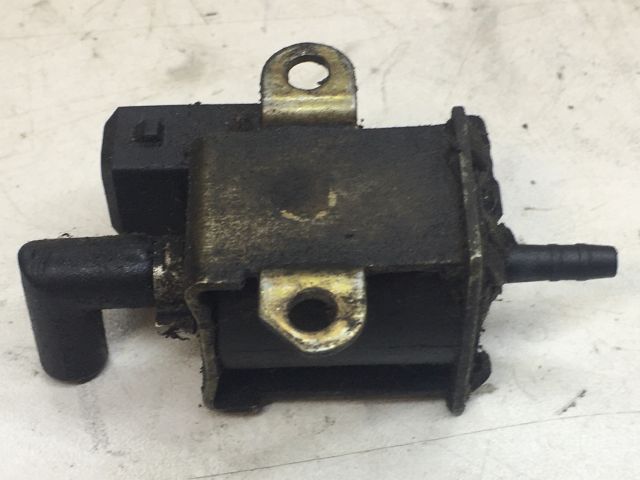 bontott AUDI A6 C5 Vákum Szelep