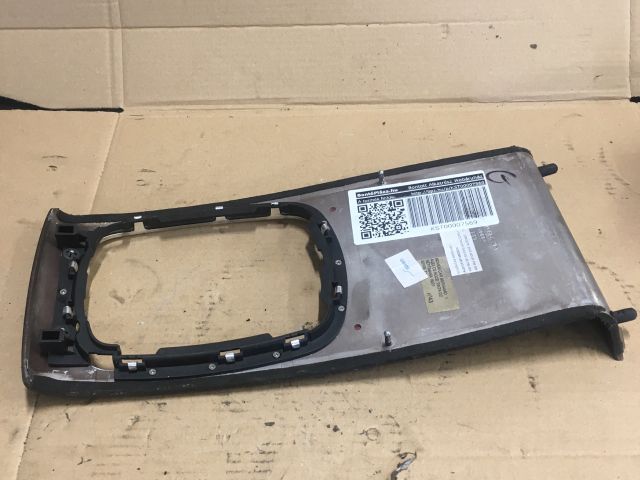 bontott AUDI A6 C5 Váltókar Keret