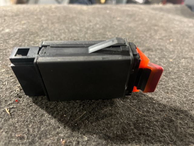 bontott AUDI A6 C5 Vészvillogó Kapcsoló