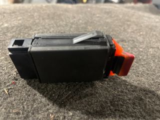 bontott AUDI A6 C5 Vészvillogó Kapcsoló