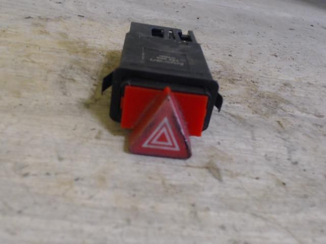 bontott AUDI A6 C5 Vészvillogó Kapcsoló