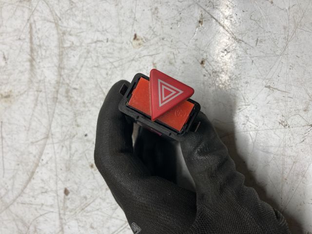 bontott AUDI A6 C5 Vészvillogó Kapcsoló