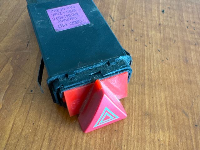 bontott AUDI A6 C5 Vészvillogó Kapcsoló