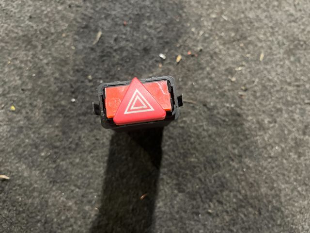 bontott AUDI A6 C5 Vészvillogó Kapcsoló