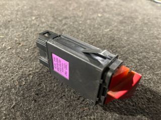 bontott AUDI A6 C5 Vészvillogó Kapcsoló