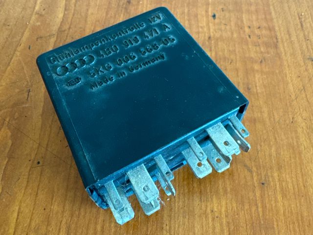 bontott AUDI A6 C5 Világítás Relé