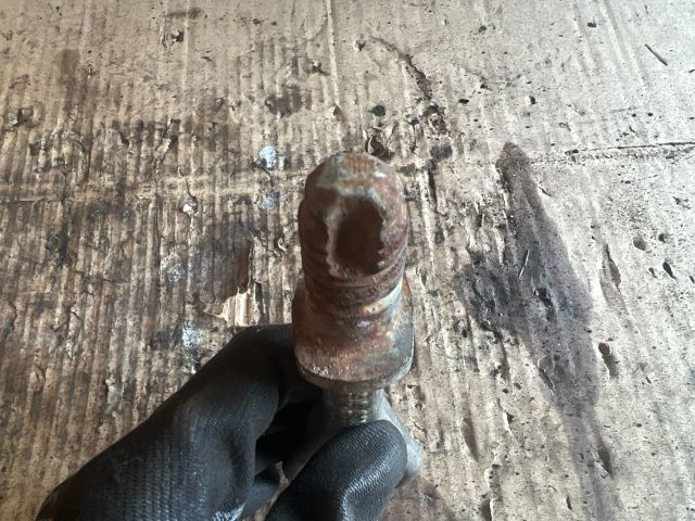 bontott AUDI A6 C5 Vonószem