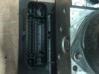 bontott AUDI A6 C6 ABS Kocka