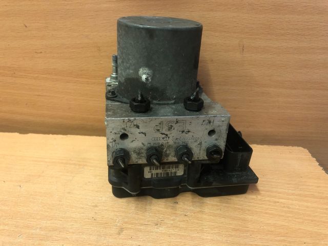 bontott AUDI A6 C6 ABS Kocka