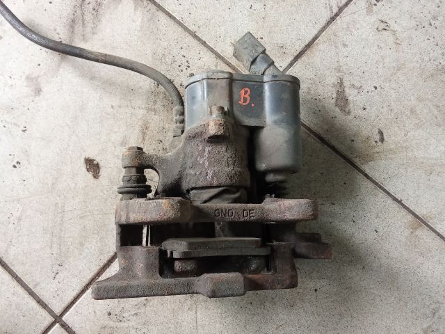 bontott AUDI A6 C6 Bal hátsó Féknyereg Munkahengerrel