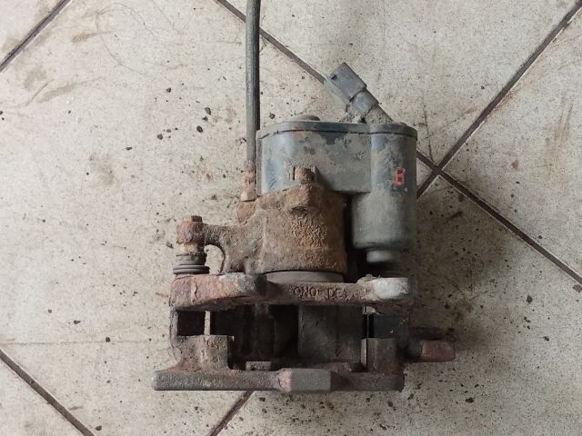 bontott AUDI A6 C6 Bal hátsó Féknyereg Munkahengerrel