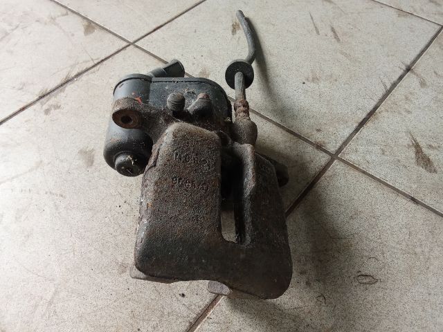 bontott AUDI A6 C6 Bal hátsó Féknyereg Munkahengerrel