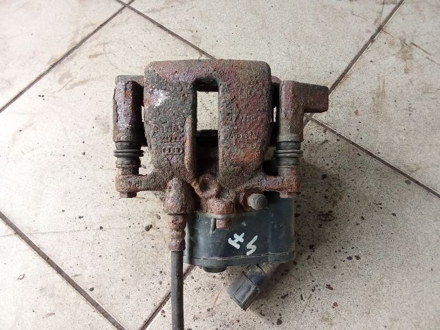 bontott AUDI A6 C6 Bal hátsó Féknyereg Munkahengerrel