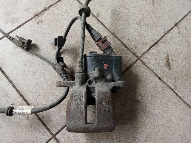 bontott AUDI A6 C6 Bal hátsó Féknyereg Munkahengerrel