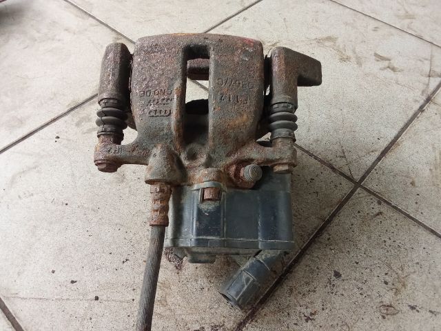 bontott AUDI A6 C6 Bal hátsó Féknyereg Munkahengerrel