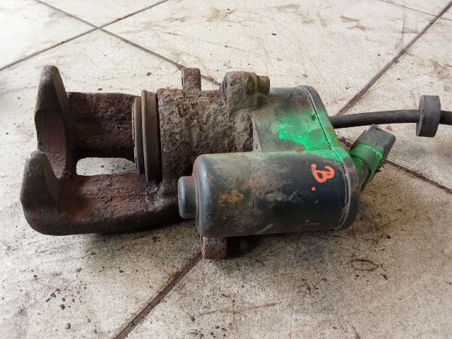 bontott AUDI A6 C6 Bal hátsó Féknyereg Munkahengerrel