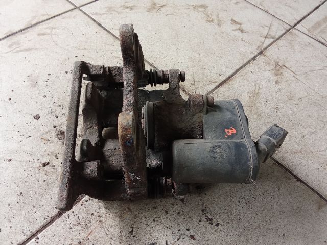 bontott AUDI A6 C6 Bal hátsó Féknyereg Munkahengerrel