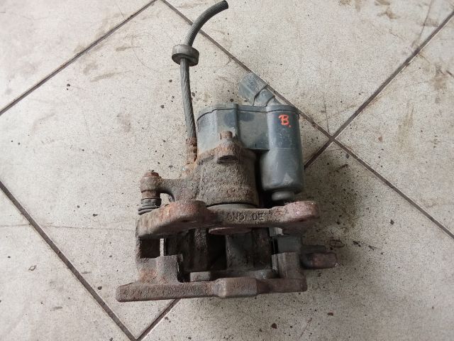 bontott AUDI A6 C6 Bal hátsó Féknyereg Munkahengerrel