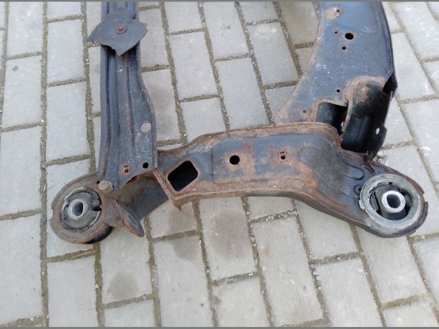 bontott AUDI A6 C6 Első Bölcső