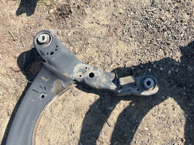 bontott AUDI A6 C6 Első Bölcső