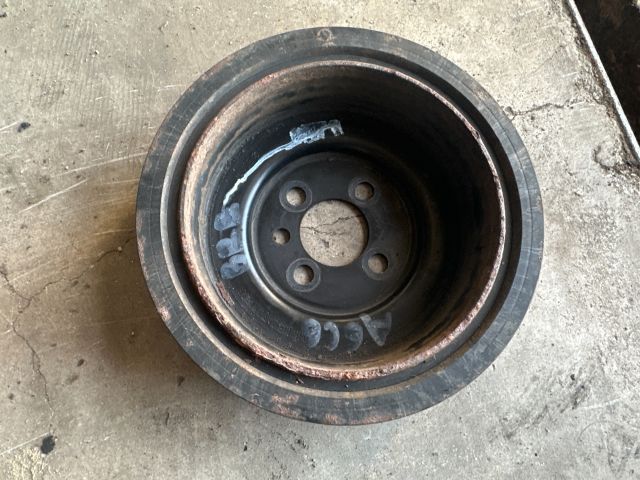 bontott AUDI A6 C6 Főtengely Szíjtárcsa