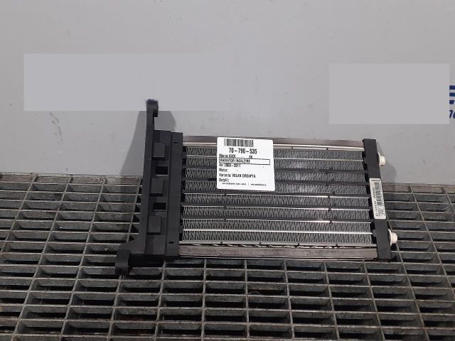 bontott AUDI A6 C6 Fűtőradiátor