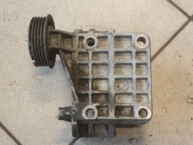 bontott AUDI A6 C6 Generátor Tartó Bak