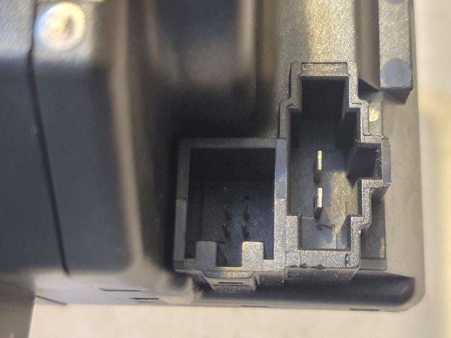 bontott AUDI A6 C6 Gyújtáskapcsoló Házzal