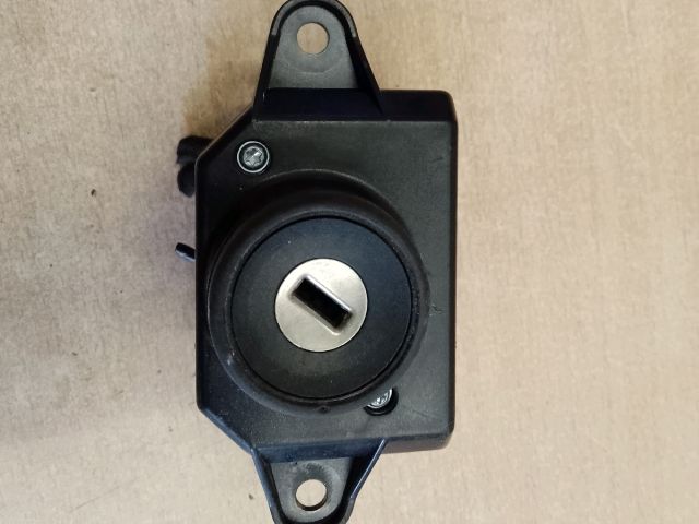 bontott AUDI A6 C6 Gyújtáskapcsoló